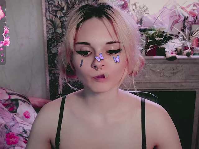DoubleBubble live cam on BongaCams
