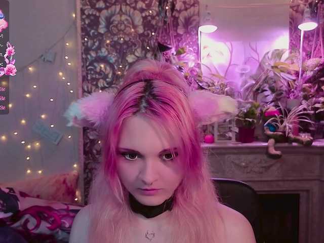 DoubleBubble live cam on BongaCams