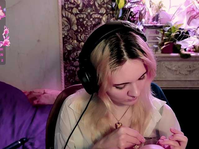 DoubleBubble live cam on BongaCams