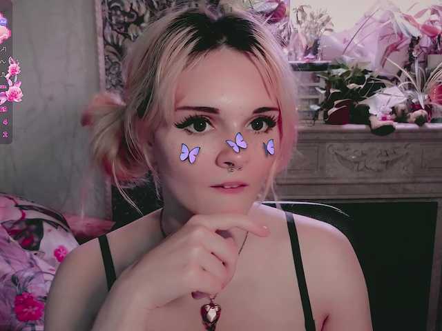 DoubleBubble live cam on BongaCams