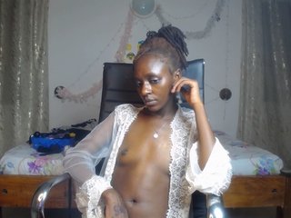 QueenAria Porn Show