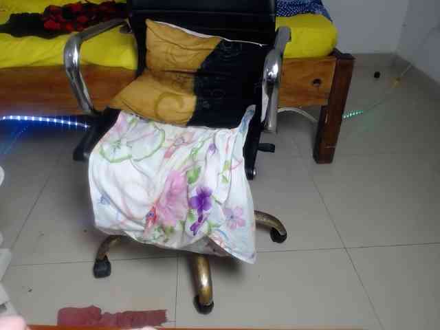 QueenAria webcam