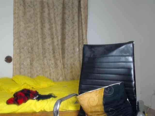 QueenAria webcam