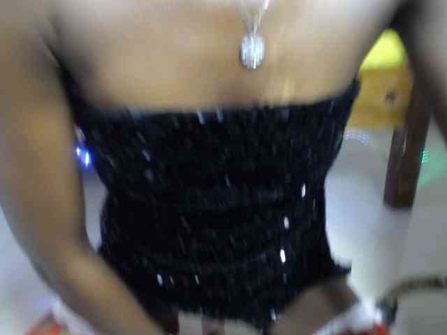 QueenAria webcam