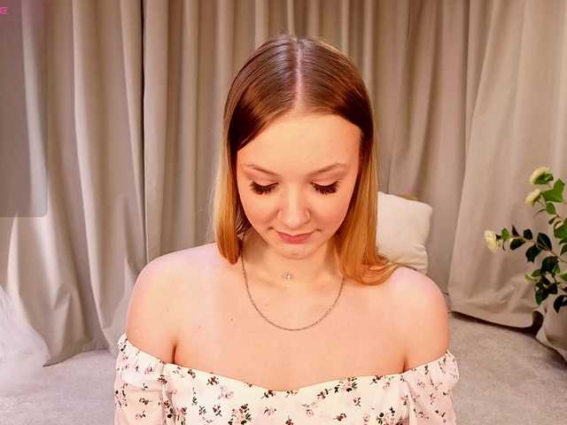 StaceyyJones live cam on BongaCams