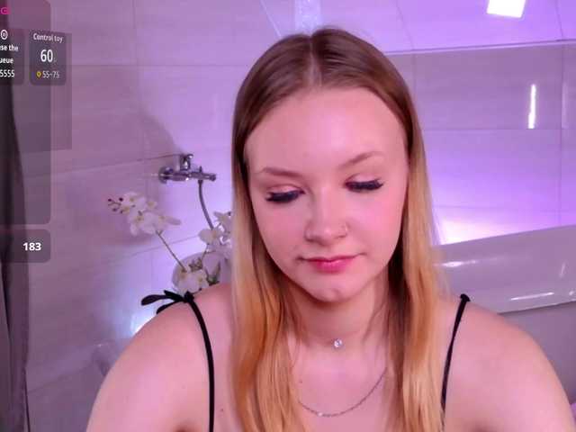 StaceyyJones live cam on BongaCams