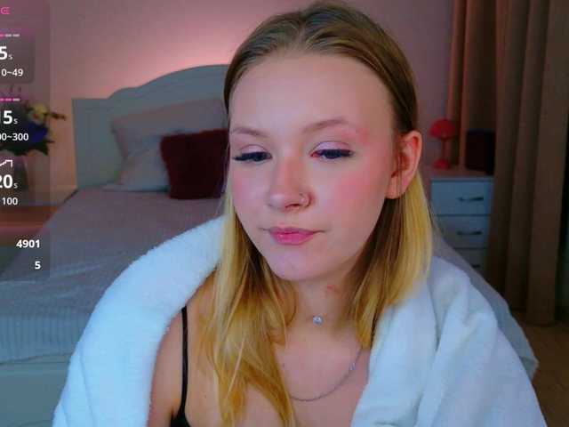 StaceyyJones live cam on BongaCams