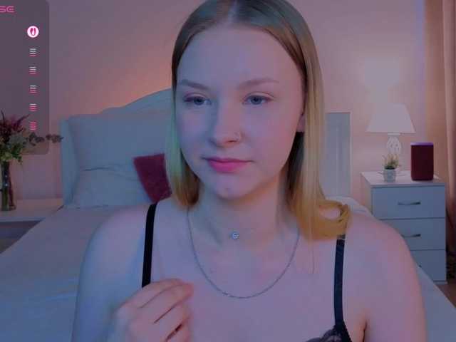 StaceyyJones live cam on BongaCams