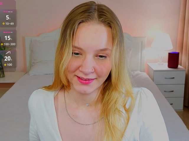 StaceyyJones live cam on BongaCams