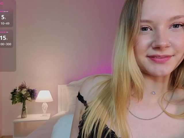 StaceyyJones live cam on BongaCams