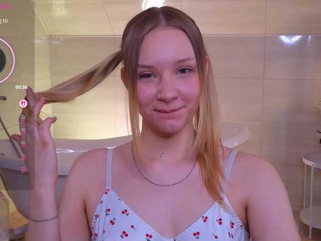 StaceyyJones live cam on BongaCams