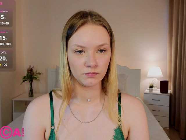 StaceyyJones live cam on BongaCams