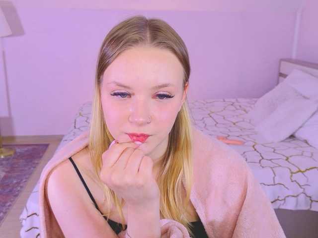 StaceyyJones live cam on BongaCams