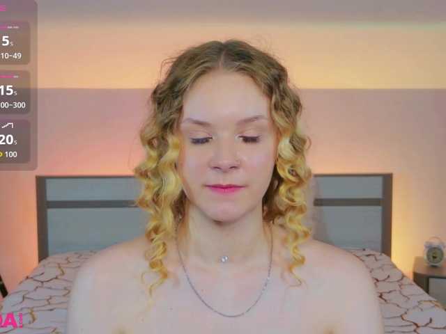StaceyyJones live cam on BongaCams