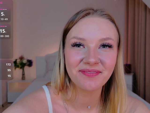 StaceyyJones live cam on BongaCams