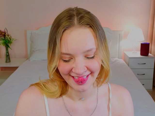 StaceyyJones live cam on BongaCams