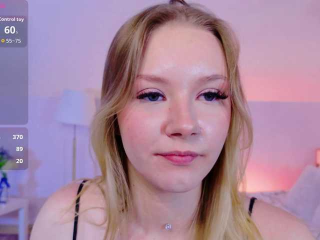 StaceyyJones live cam on BongaCams