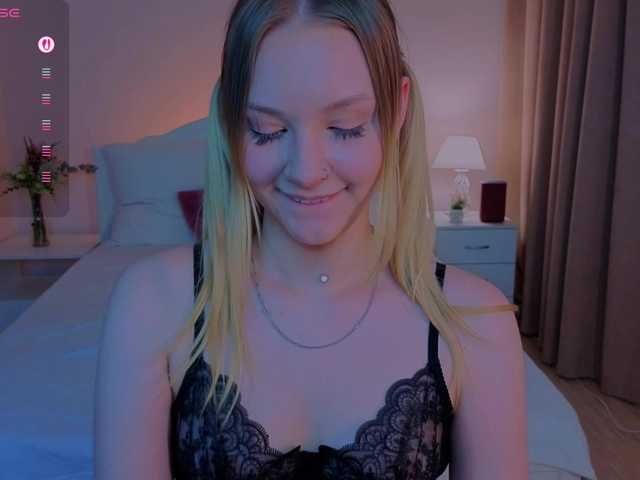 StaceyyJones live cam on BongaCams