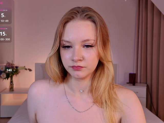 StaceyyJones live cam on BongaCams