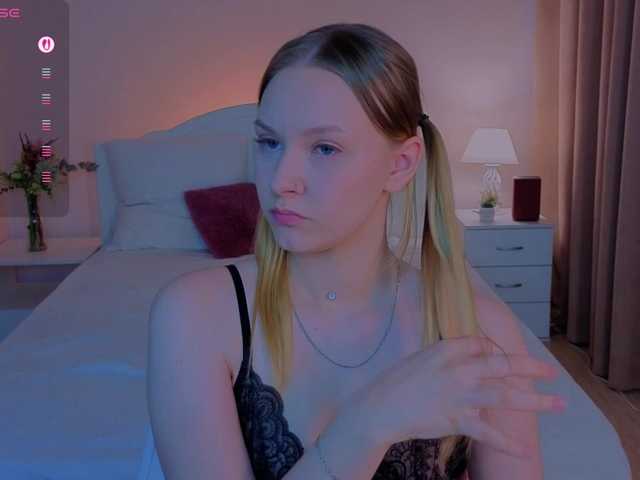 StaceyyJones live cam on BongaCams