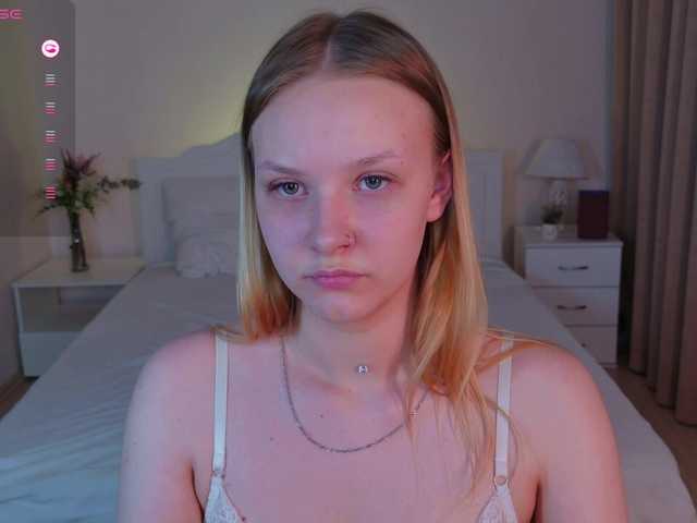 StaceyyJones live cam on BongaCams