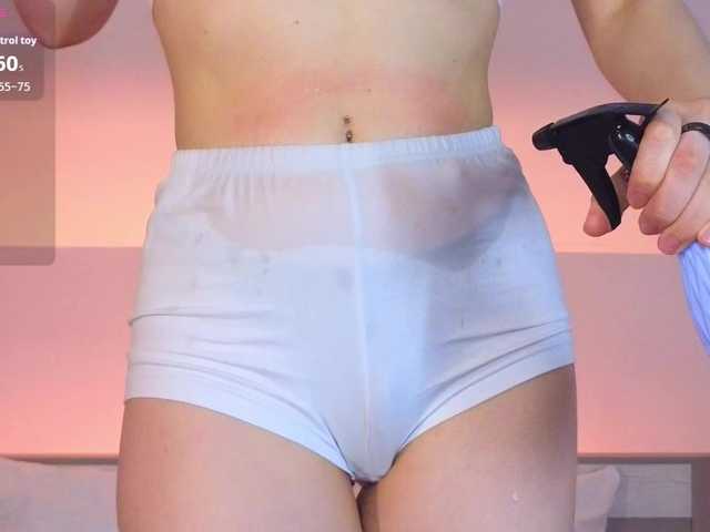 StaceyyJones's BongaCams show and profile