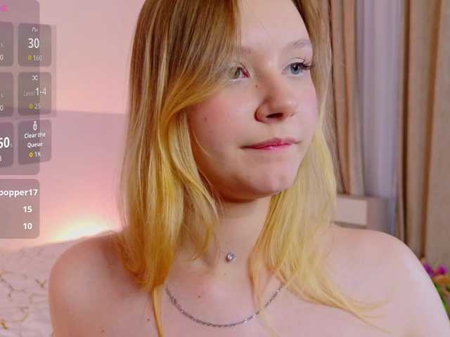 StaceyyJones live webcam show