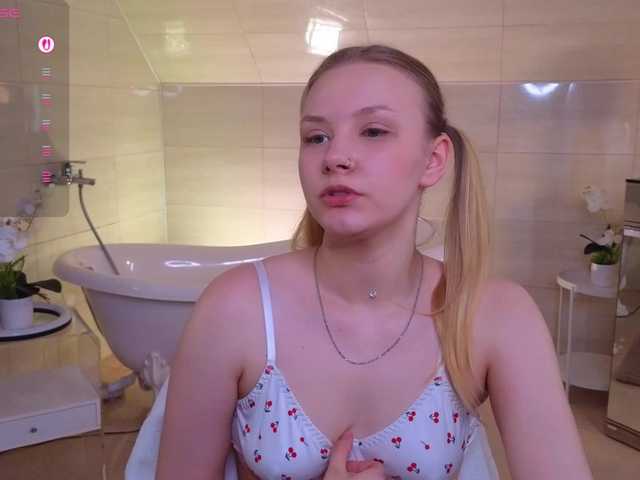 StaceyyJones live cam on BongaCams