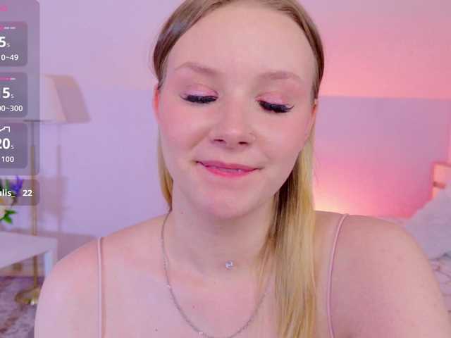 StaceyyJones live cam on BongaCams