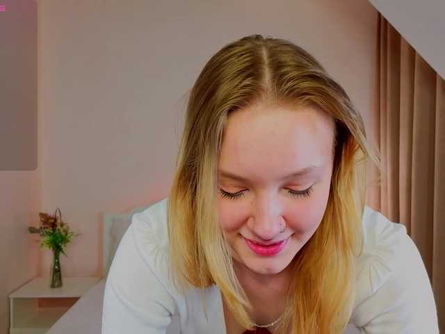 StaceyyJones live cam on BongaCams