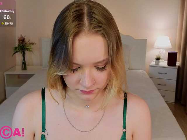 StaceyyJones live cam on BongaCams