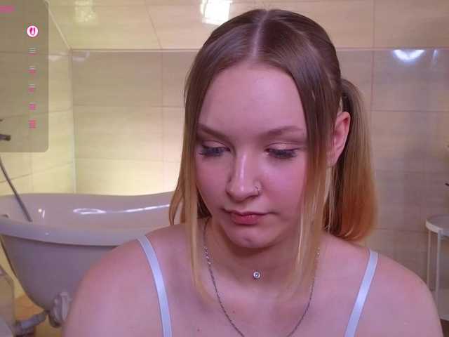 StaceyyJones live cam on BongaCams