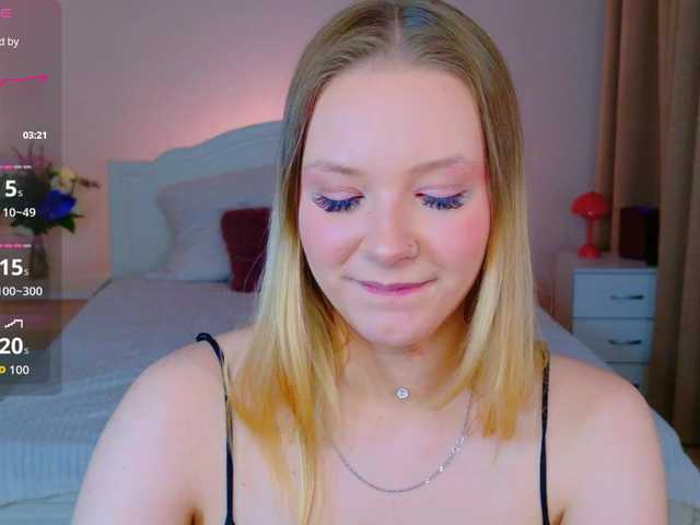 StaceyyJones live cam on BongaCams