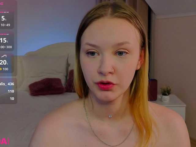 StaceyyJones live cam on BongaCams