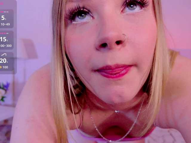 StaceyyJones live cam on BongaCams