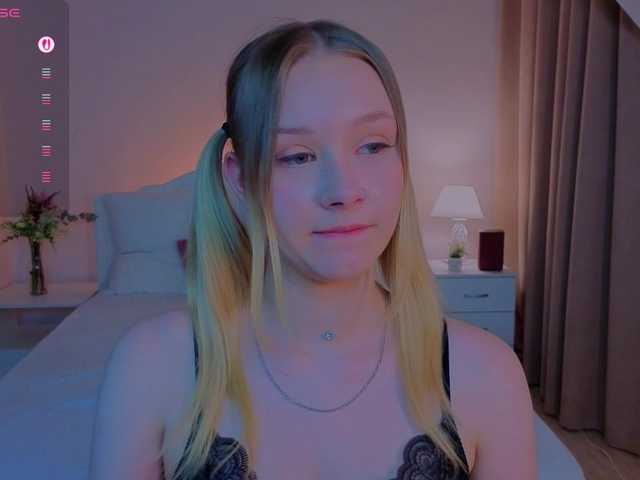 StaceyyJones live cam on BongaCams