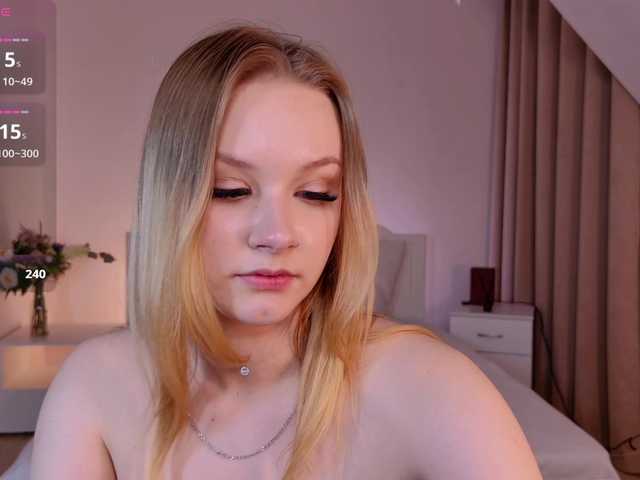 StaceyyJones live cam on BongaCams