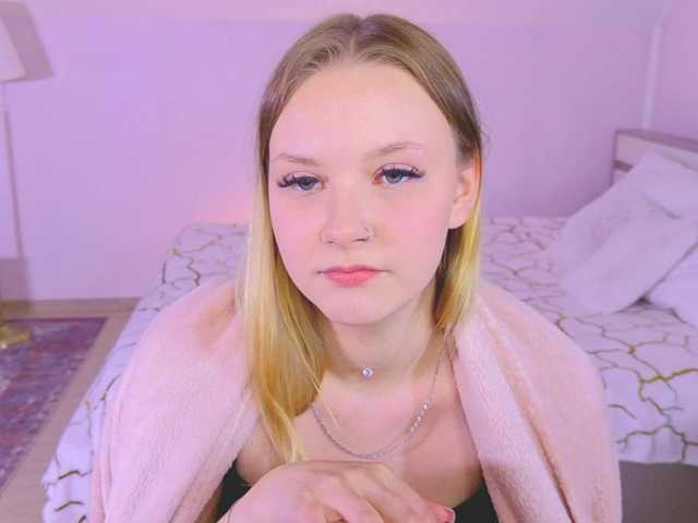 StaceyyJones live cam on BongaCams