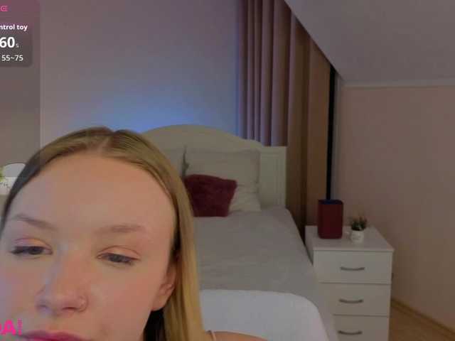 StaceyyJones live cam on BongaCams