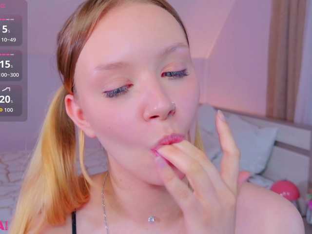 StaceyyJones live cam on BongaCams