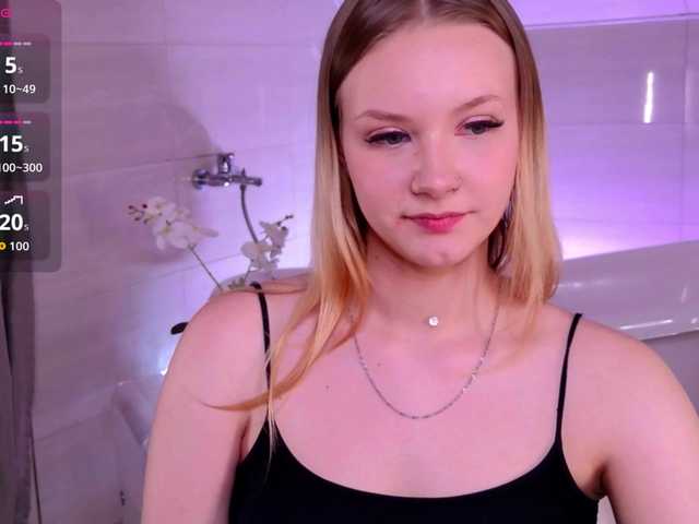 StaceyyJones live cam on BongaCams