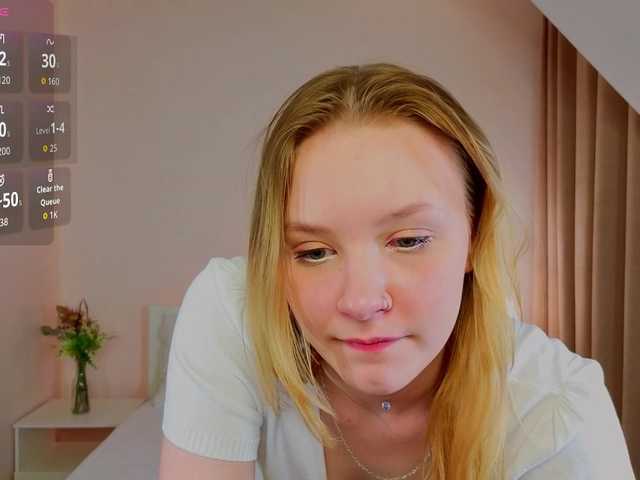 StaceyyJones live cam on BongaCams