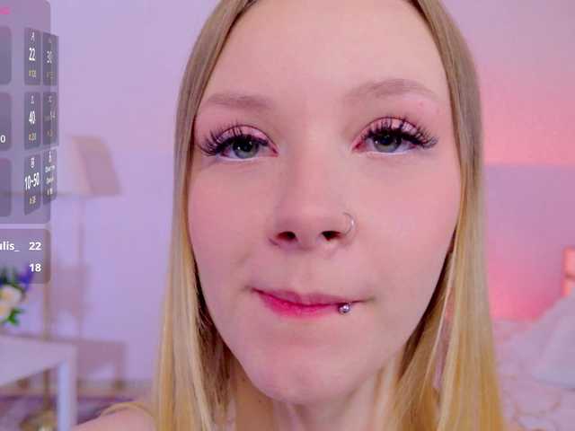 StaceyyJones live cam on BongaCams
