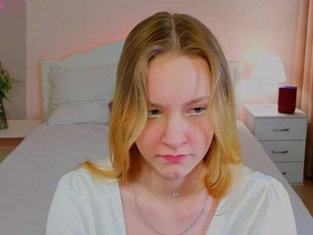 StaceyyJones live cam on BongaCams