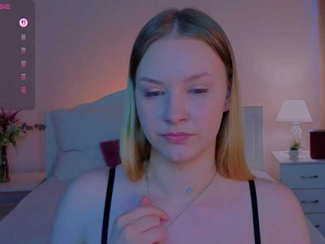 StaceyyJones live cam on BongaCams