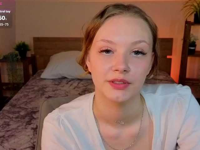 StaceyyJones live cam