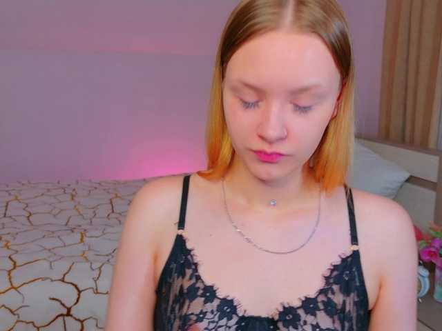 StaceyyJones live cam on BongaCams