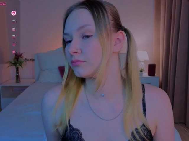 StaceyyJones live cam on BongaCams