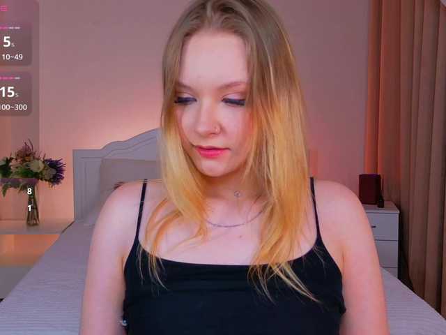 StaceyyJones live cam on BongaCams
