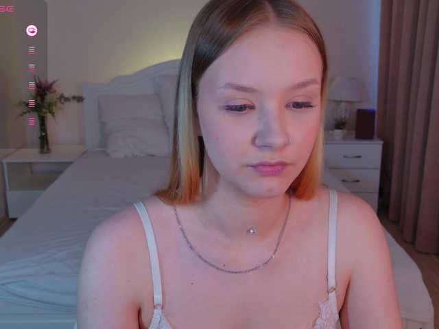 StaceyyJones live cam on BongaCams